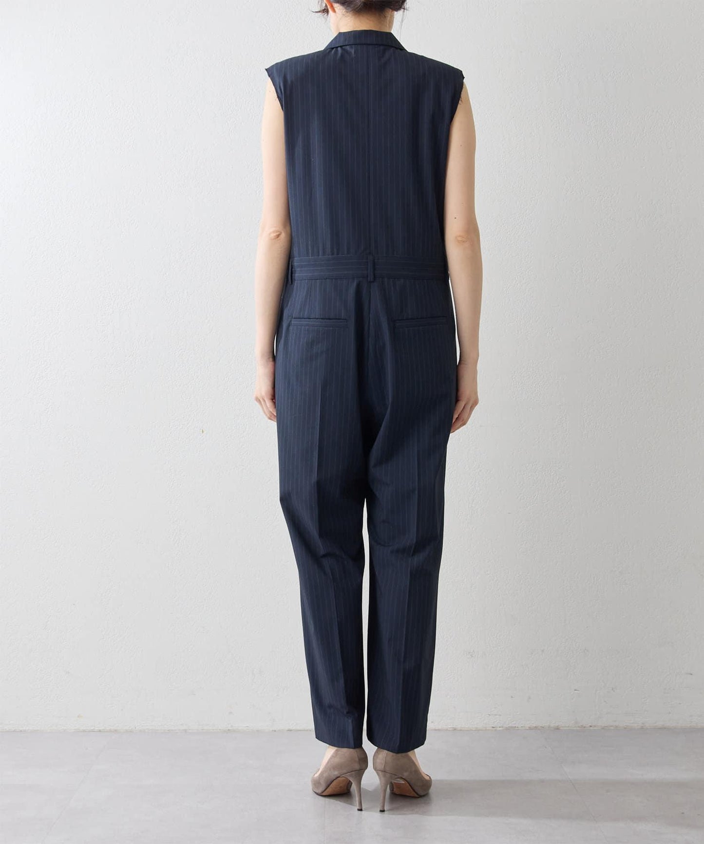 ＜網紅合作＞【THE PAUSE】領無袖連體褲服