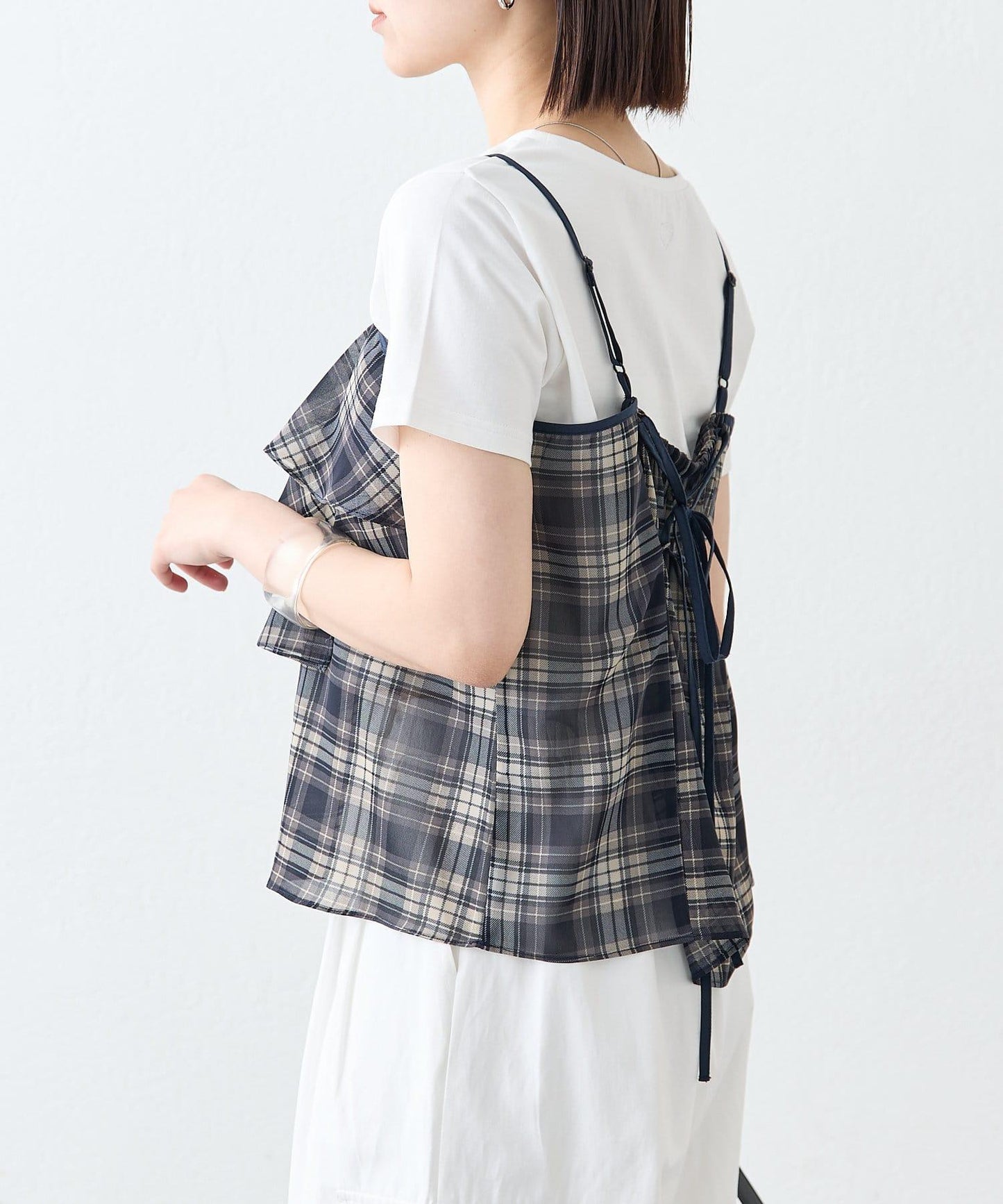 格紋荷葉邊吊帶衫