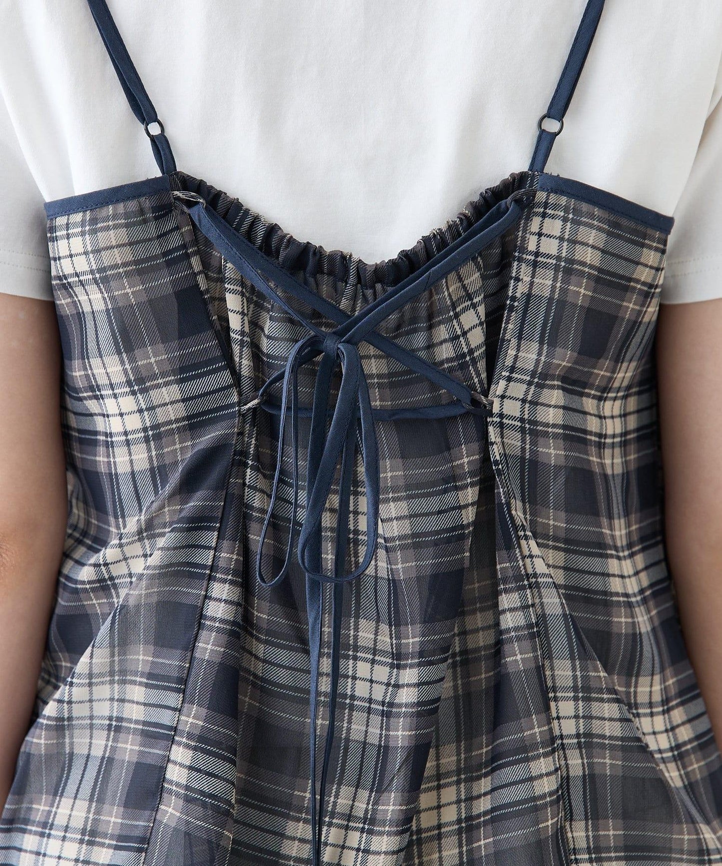 格紋荷葉邊吊帶衫