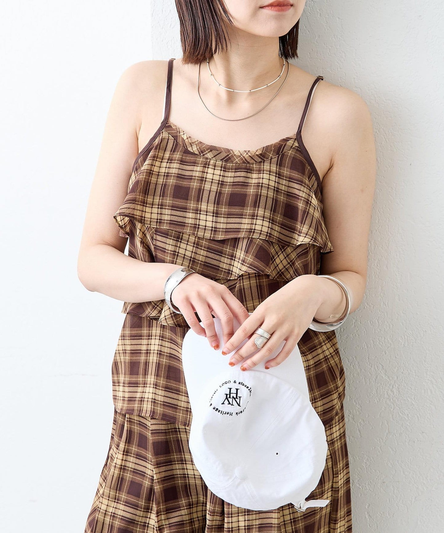 格紋荷葉邊吊帶衫