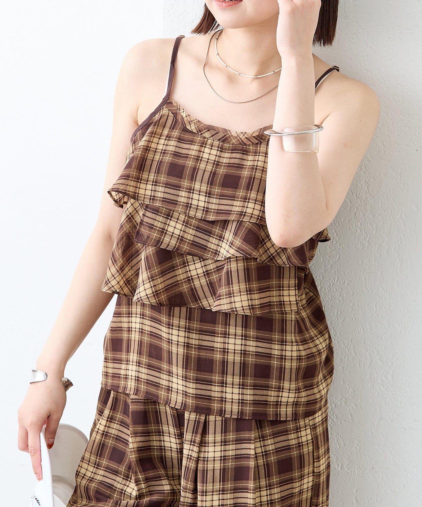 格紋荷葉邊吊帶衫