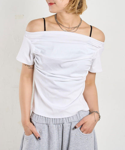 荷葉邊露肩短袖上衣