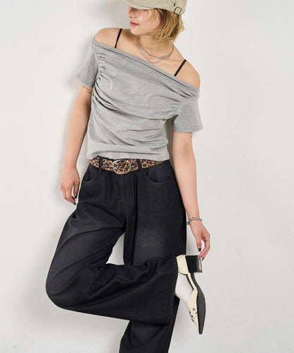 荷葉邊露肩短袖上衣