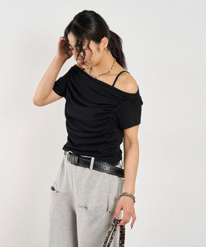 荷葉邊露肩短袖上衣