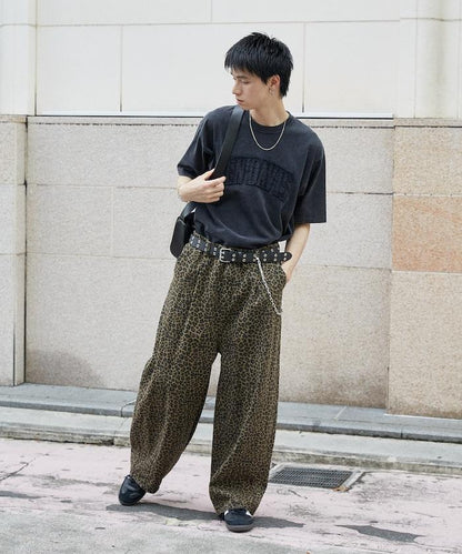 打褶斜紋褲