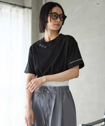 有機棉 心形 標誌刺繡T恤 / 圓領 單點標誌 刺繡短袖T恤