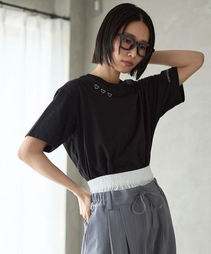 有機棉 心形 標誌刺繡T恤 / 圓領 單點標誌 刺繡短袖T恤