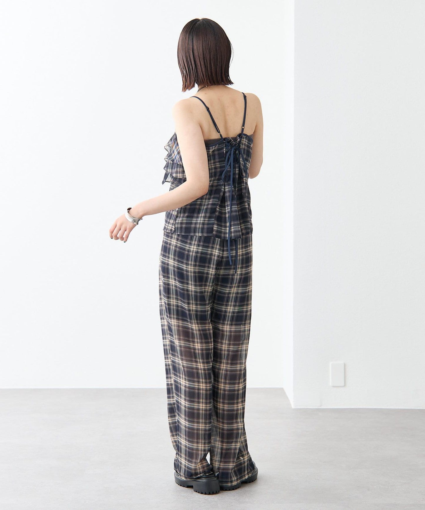 格紋荷葉邊吊帶衫