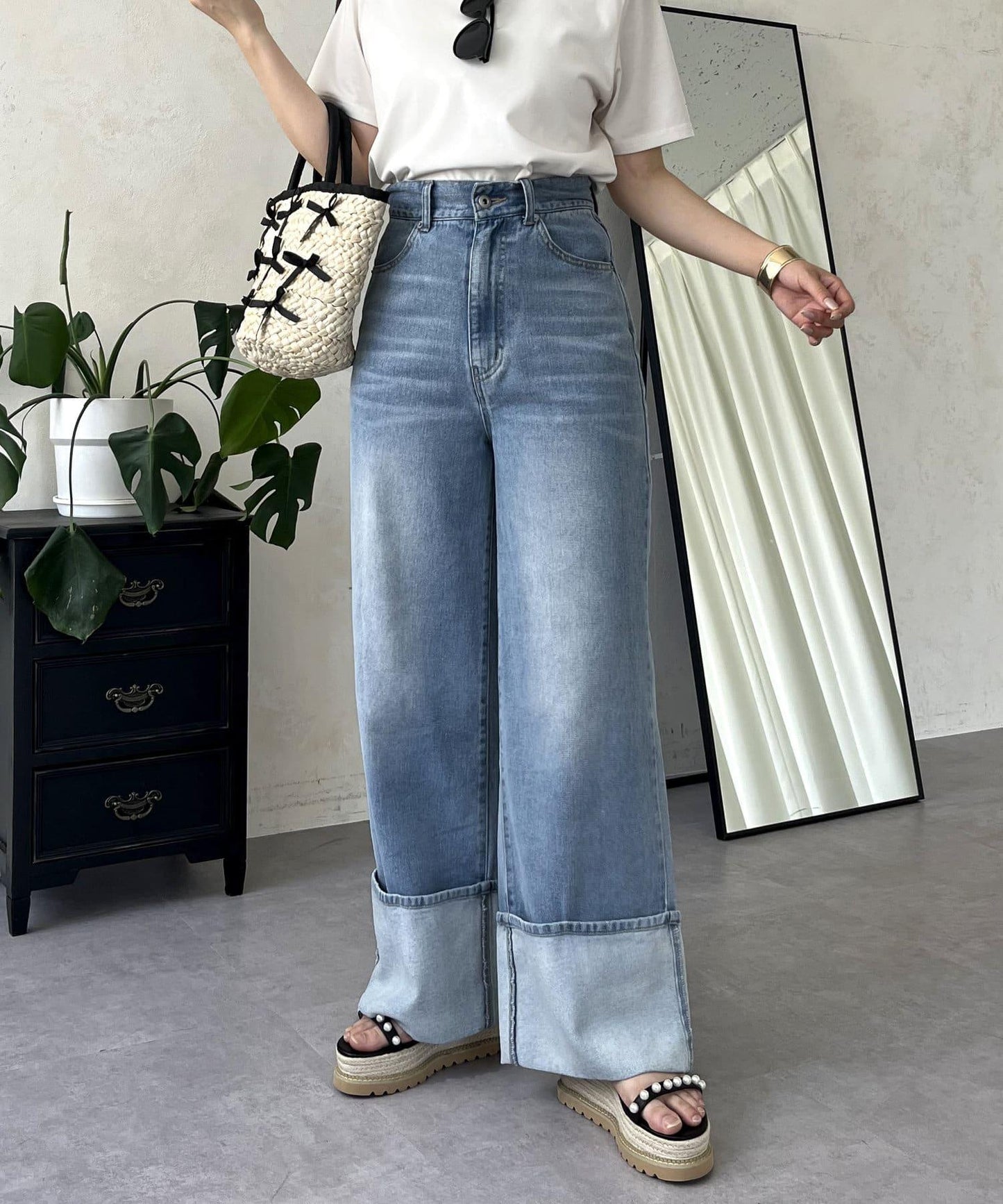 卷邊寬鬆牛仔褲