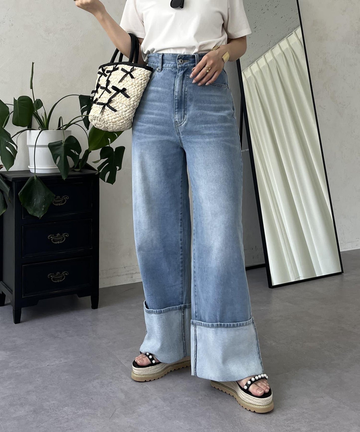 卷邊寬鬆牛仔褲