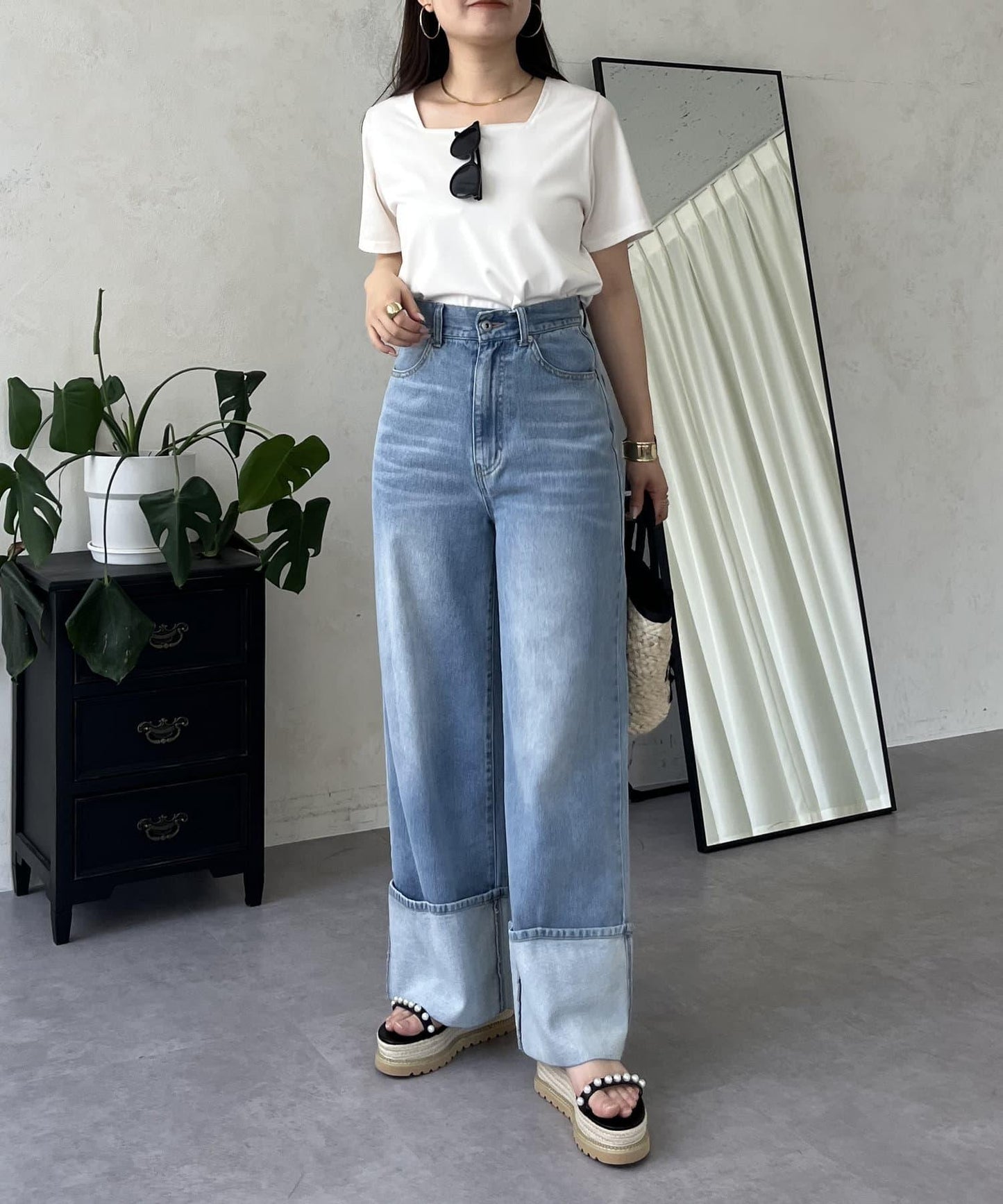 卷邊寬鬆牛仔褲