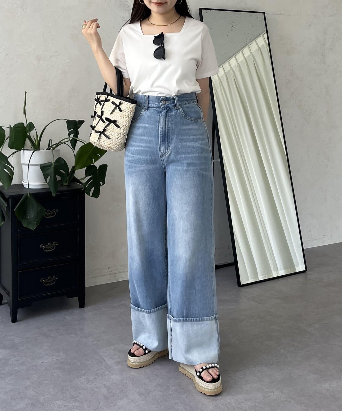 卷邊寬鬆牛仔褲