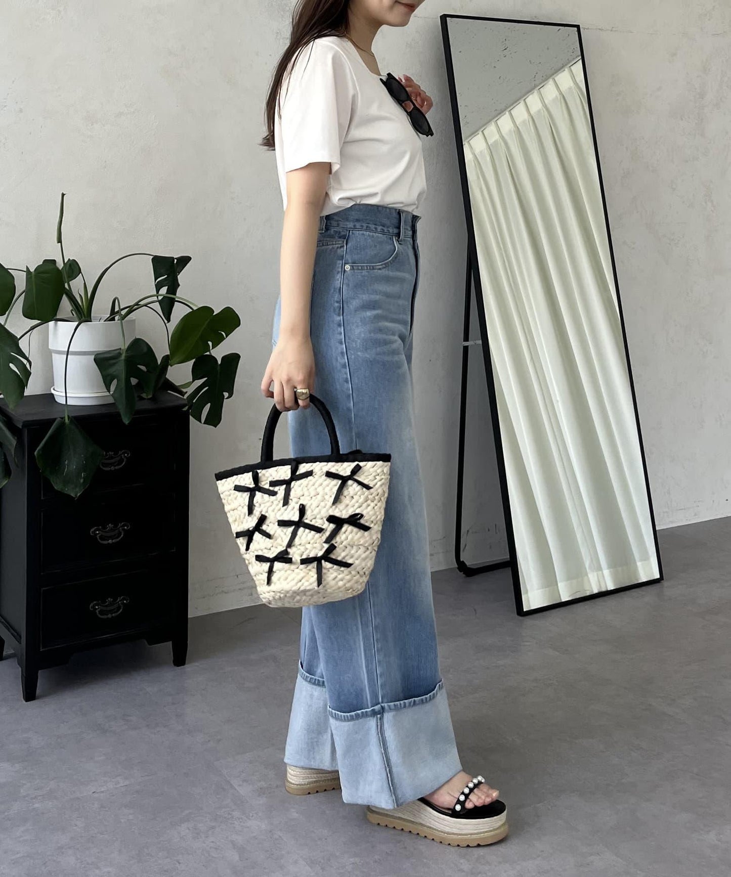 卷邊寬鬆牛仔褲