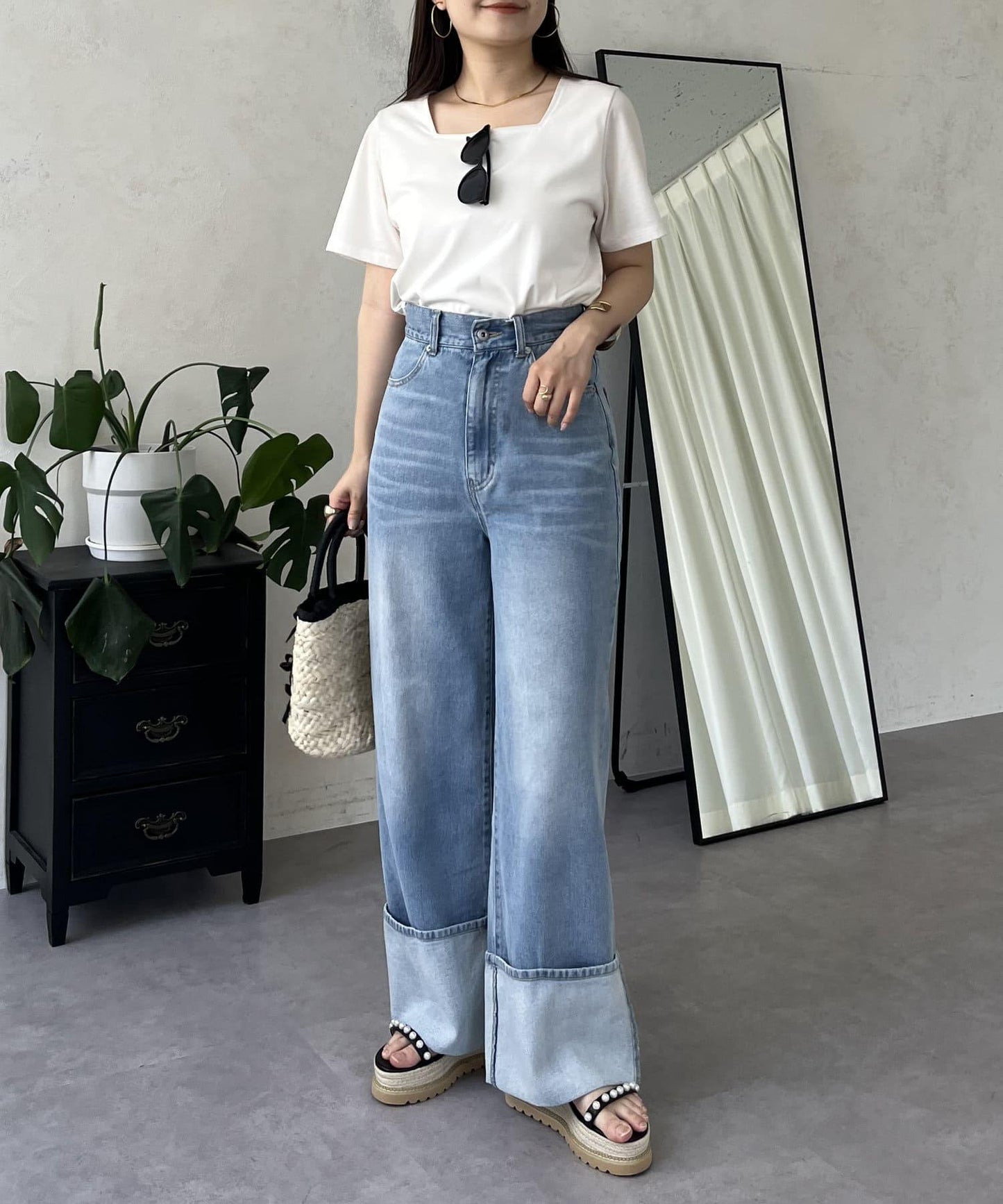 卷邊寬鬆牛仔褲