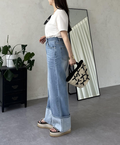 卷邊寬鬆牛仔褲