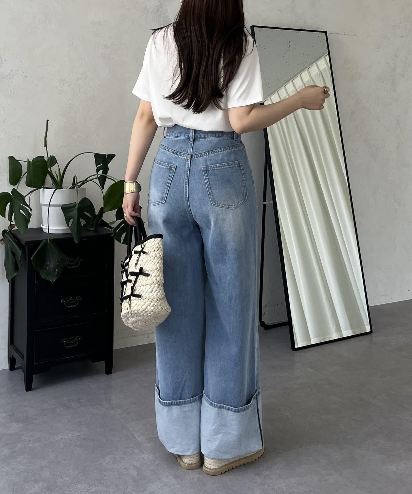 卷邊寬鬆牛仔褲