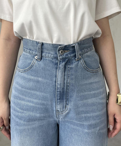 卷邊寬鬆牛仔褲