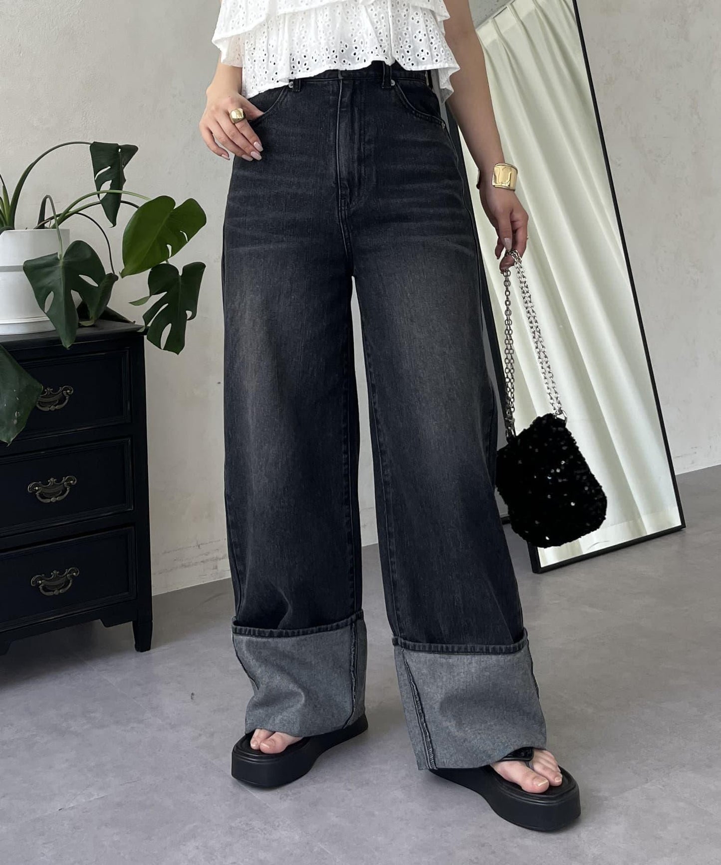 卷邊寬鬆牛仔褲