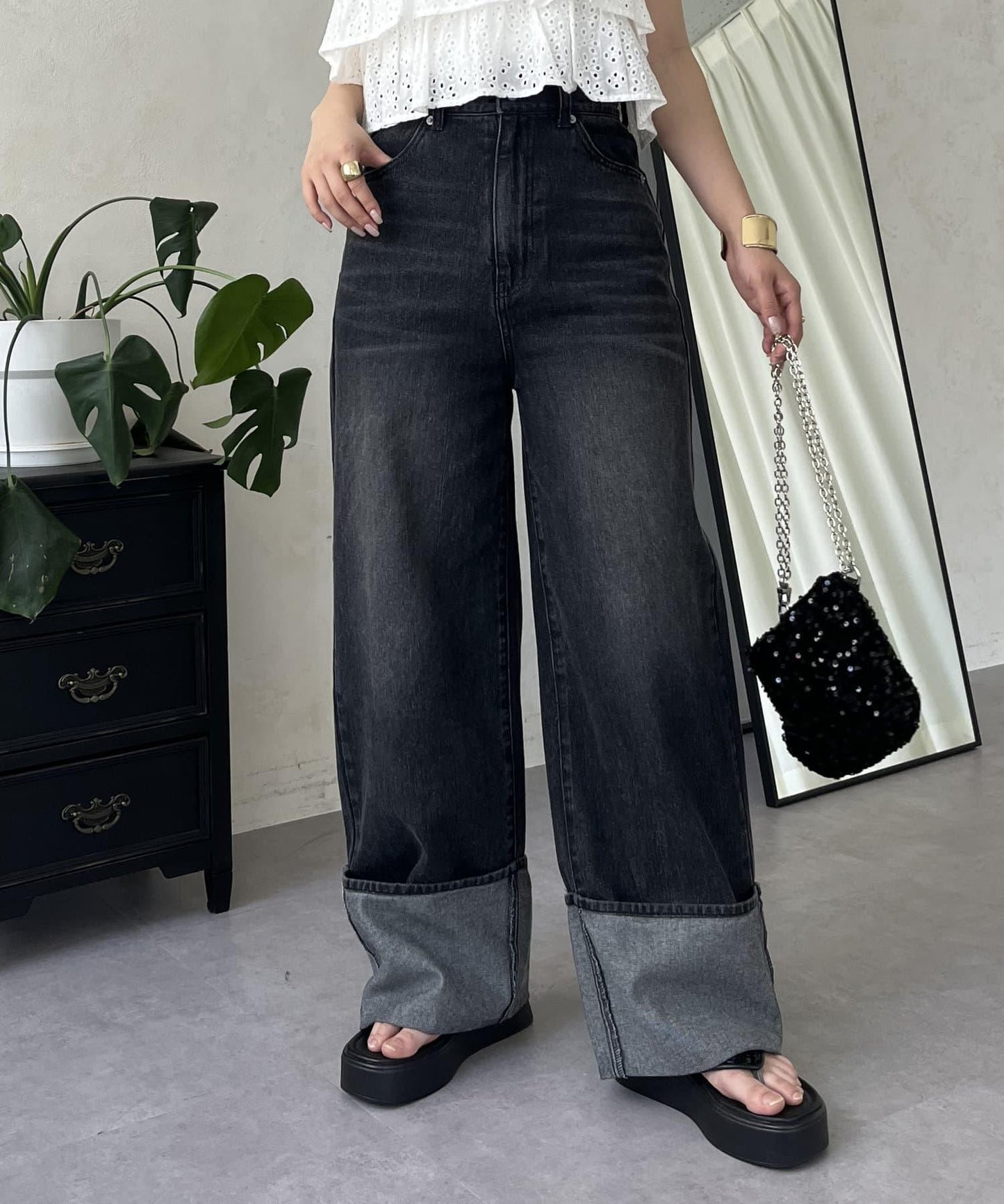 卷邊寬鬆牛仔褲