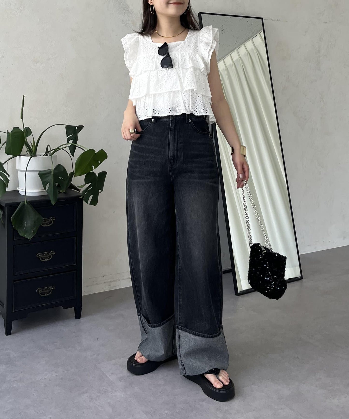 卷邊寬鬆牛仔褲