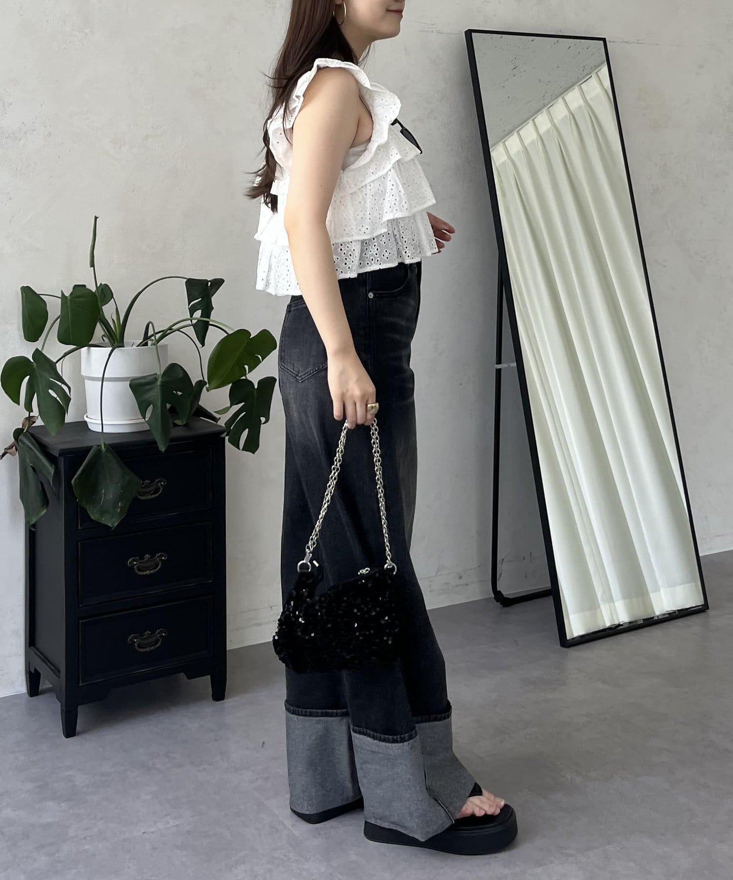 卷邊寬鬆牛仔褲