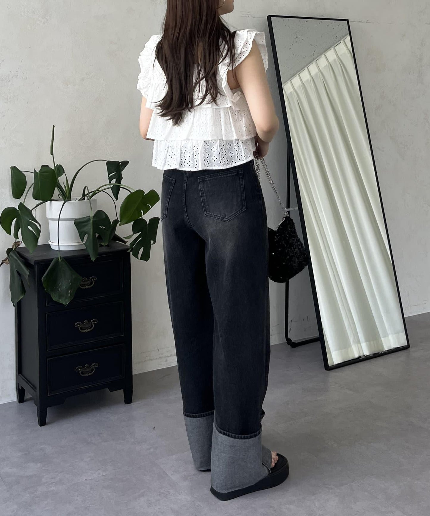 卷邊寬鬆牛仔褲