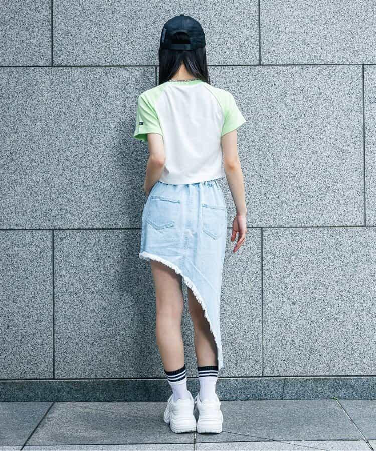 緊湊清爽拉鍊拉桿T-shirt