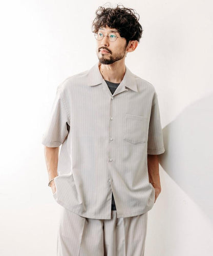 Reflax 功能性材料 輕鬆合身 條紋 開領襯衫 短袖