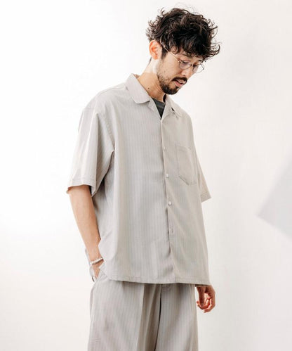 Reflax 功能性材料 輕鬆合身 條紋 開領襯衫 短袖