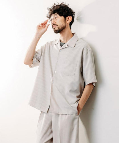 Reflax 功能性材料 輕鬆合身 條紋 開領襯衫 短袖