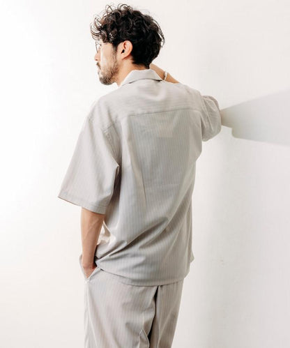 Reflax 功能性材料 輕鬆合身 條紋 開領襯衫 短袖