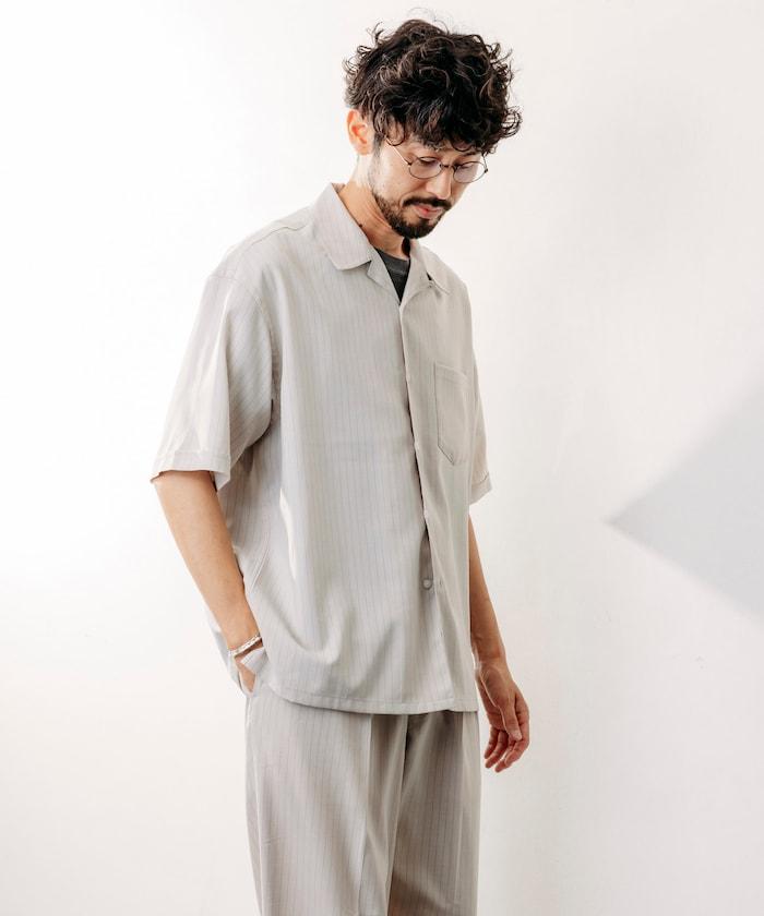 Reflax 功能性材料 輕鬆合身 條紋 開領襯衫 短袖