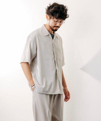 Reflax 功能性材料 輕鬆合身 條紋 開領襯衫 短袖