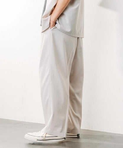 Reflax 功能性材料 寬鬆剪裁 輕鬆條紋西褲