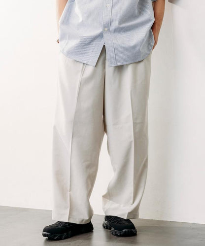 Reflax 功能性材料 寬鬆剪裁 輕鬆 休閒褲