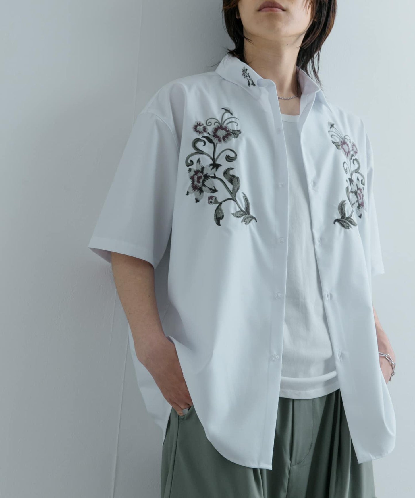 植物刺繡襯衫（五分袖）