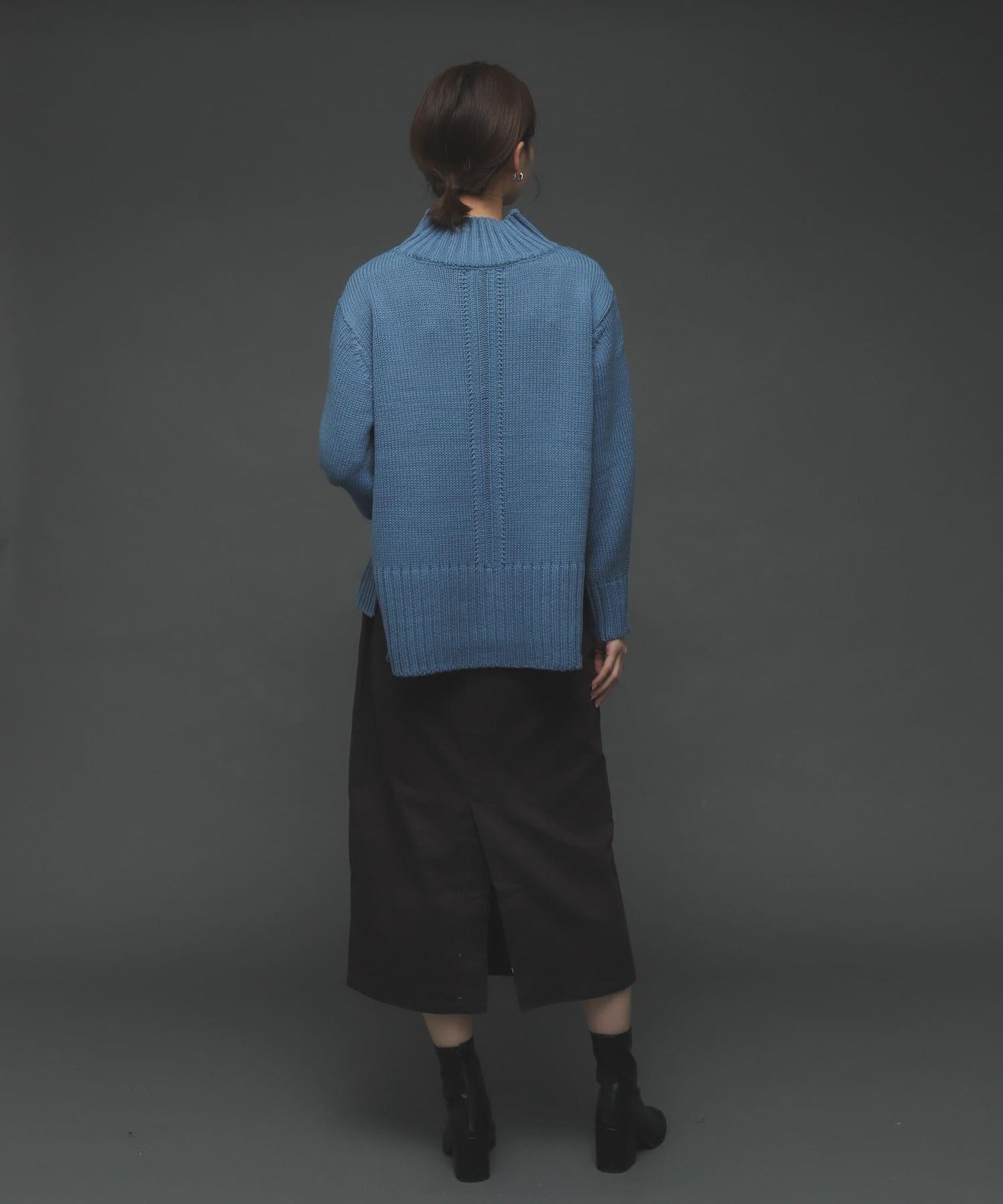 紐扣裝飾直線裙