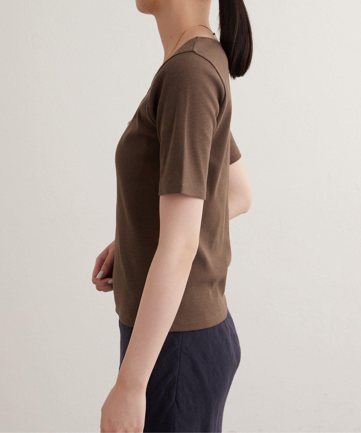 earthy_ O領羅紋TEE T恤