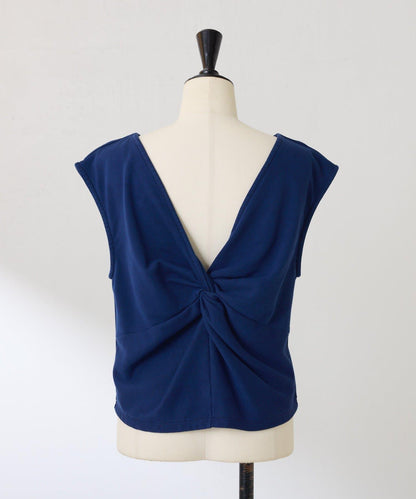 【前後兩種穿法】Q.anos 扭結款背心