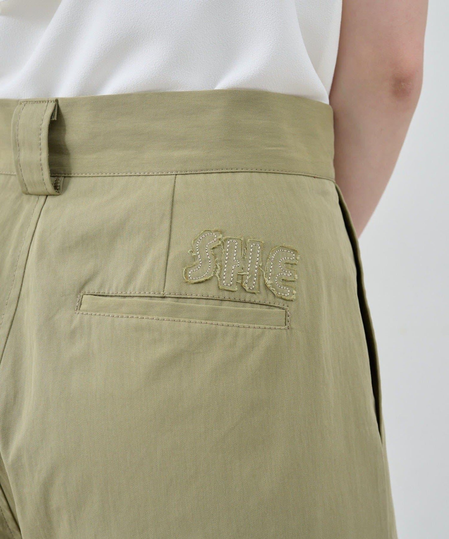 《今年的潮流》軍裝褲