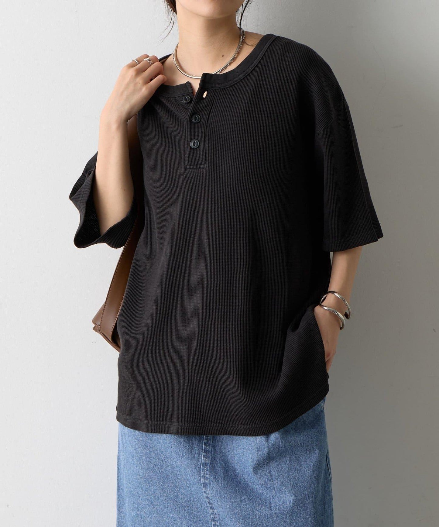 【範例】氣烤華夫餅亨利領T-shirt