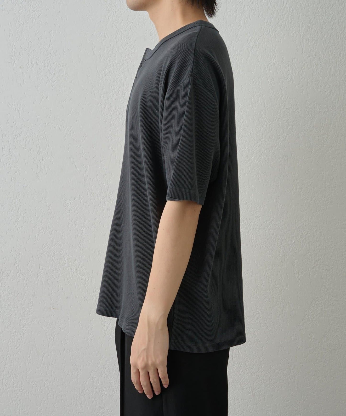【範例】氣烤華夫餅亨利領T-shirt