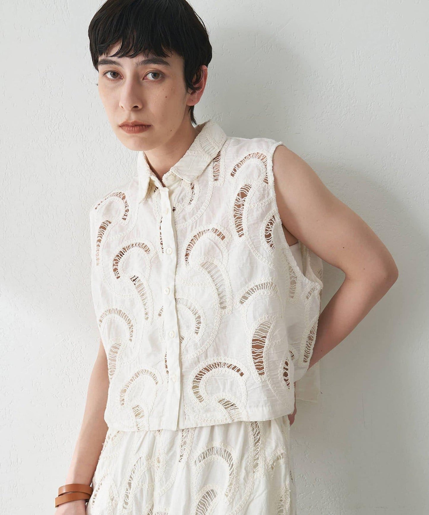 刺繡法式短袖襯衫