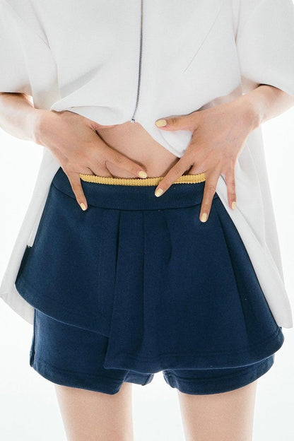 邊緣荷葉邊短褲