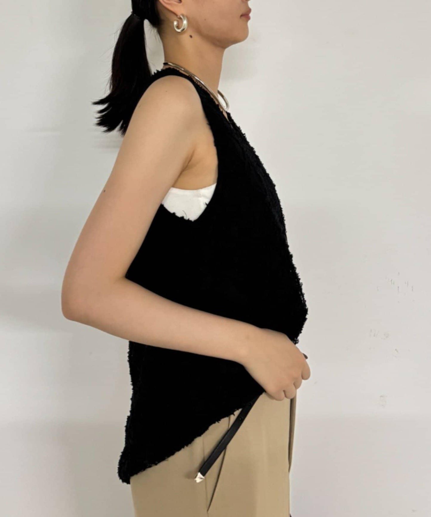 【Loungedress】 羽毛感設計 吊帶長款上衣