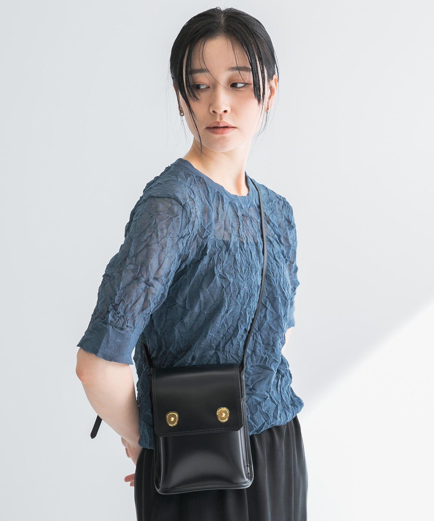 new basic 亞麻混紡皺褶五分袖針織衫