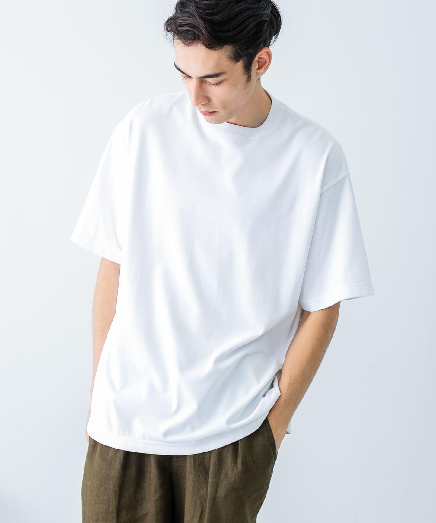 new basic 冷感速幹防曬短袖