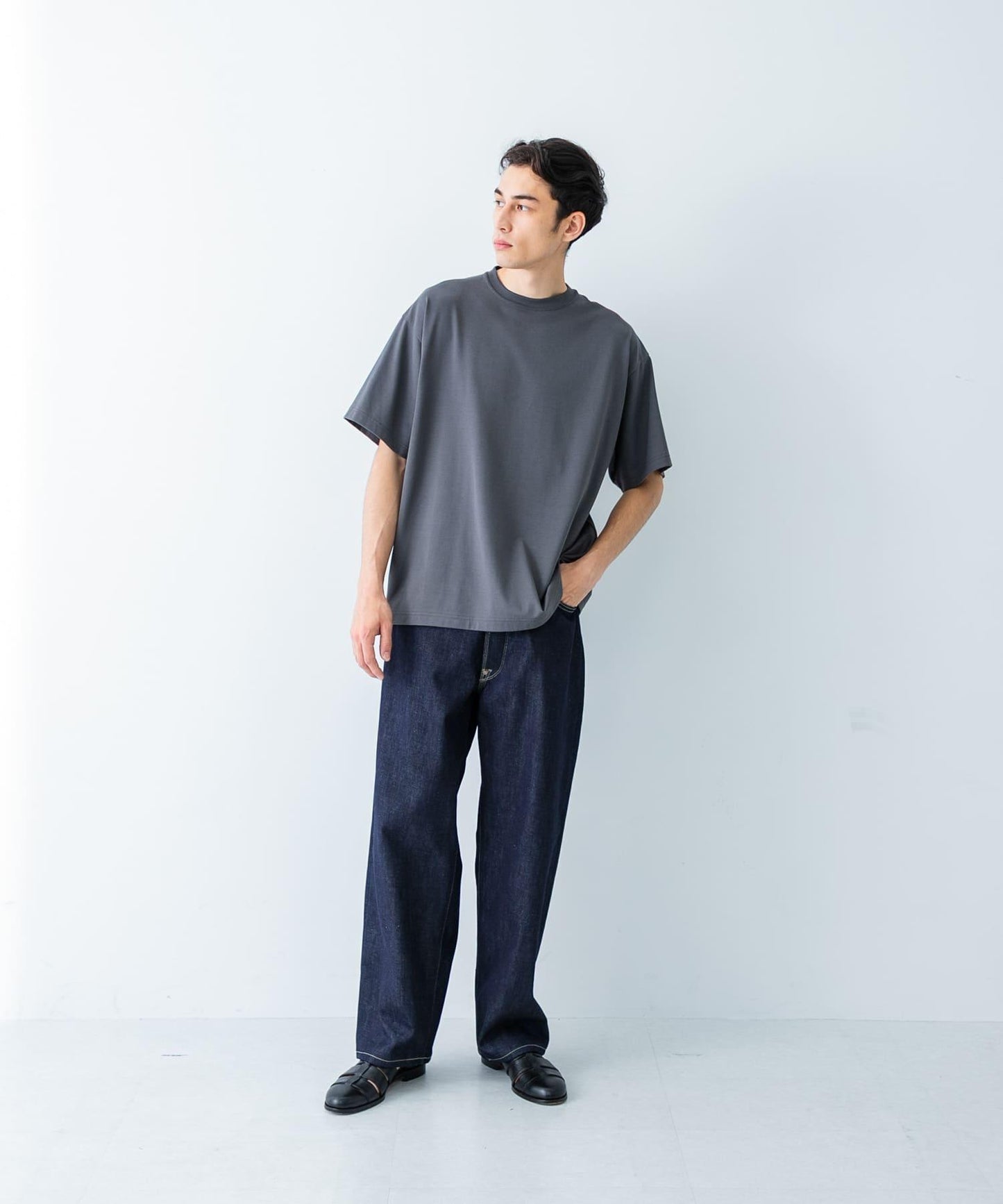 new basic 冷感速幹防曬短袖