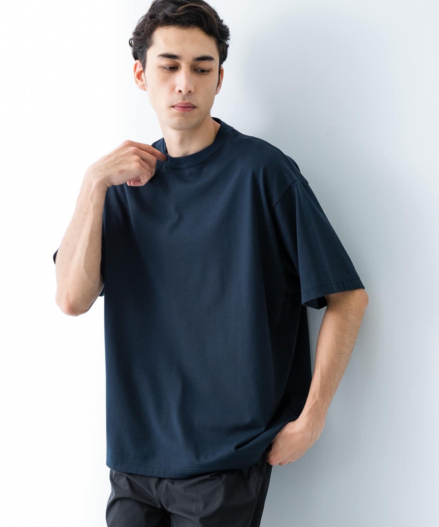 new basic 冷感速幹防曬短袖