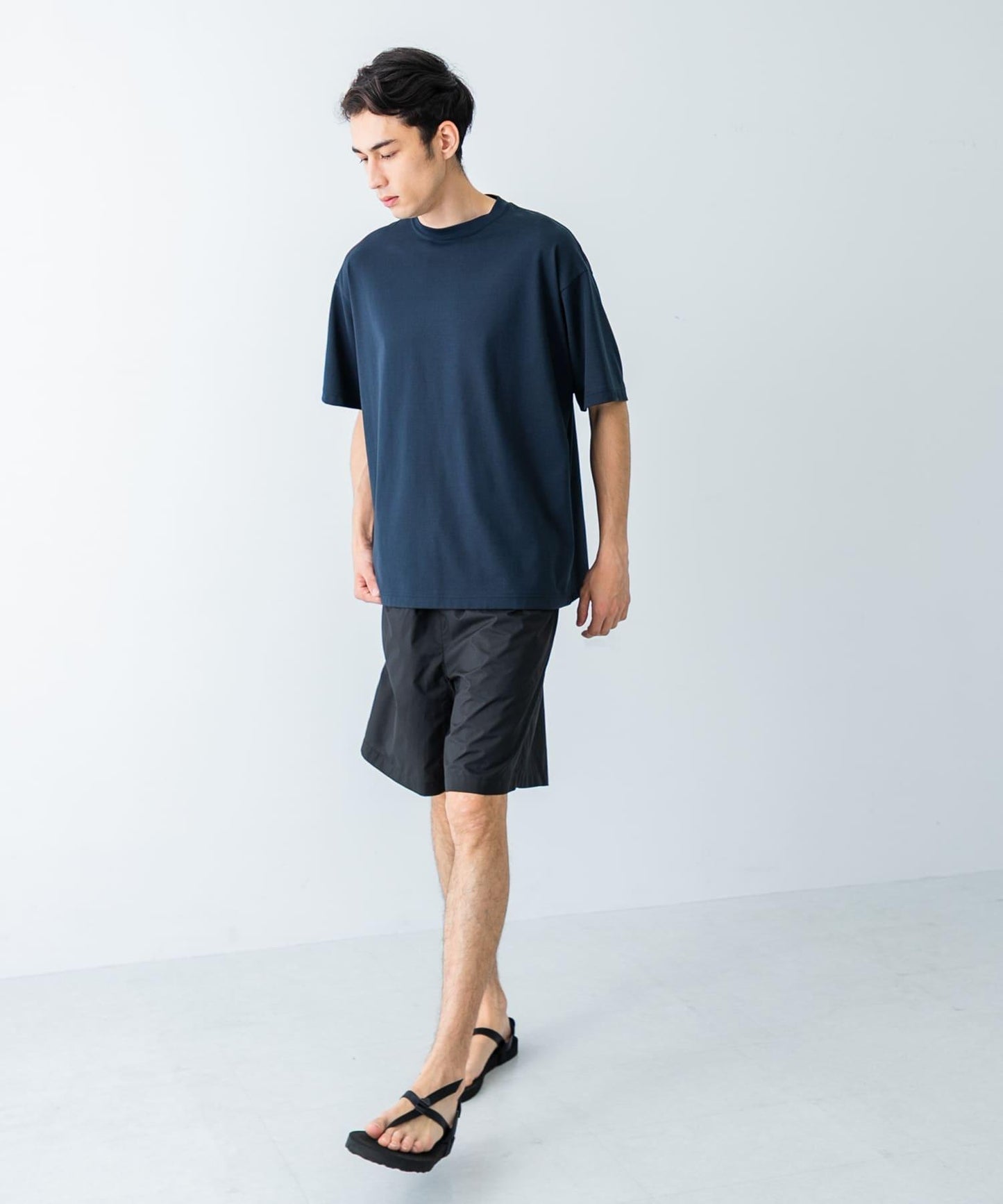 new basic 冷感速幹防曬短袖